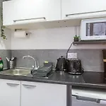 Studio In Central Reading- Next To Town Centre